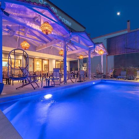 Adonis Hotel ペフコホリ エクステリア 写真