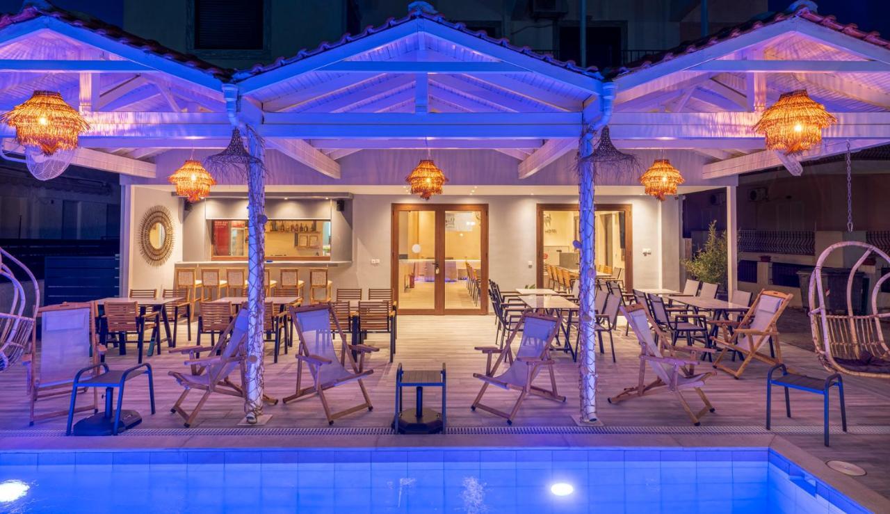 Adonis Hotel ペフコホリ エクステリア 写真