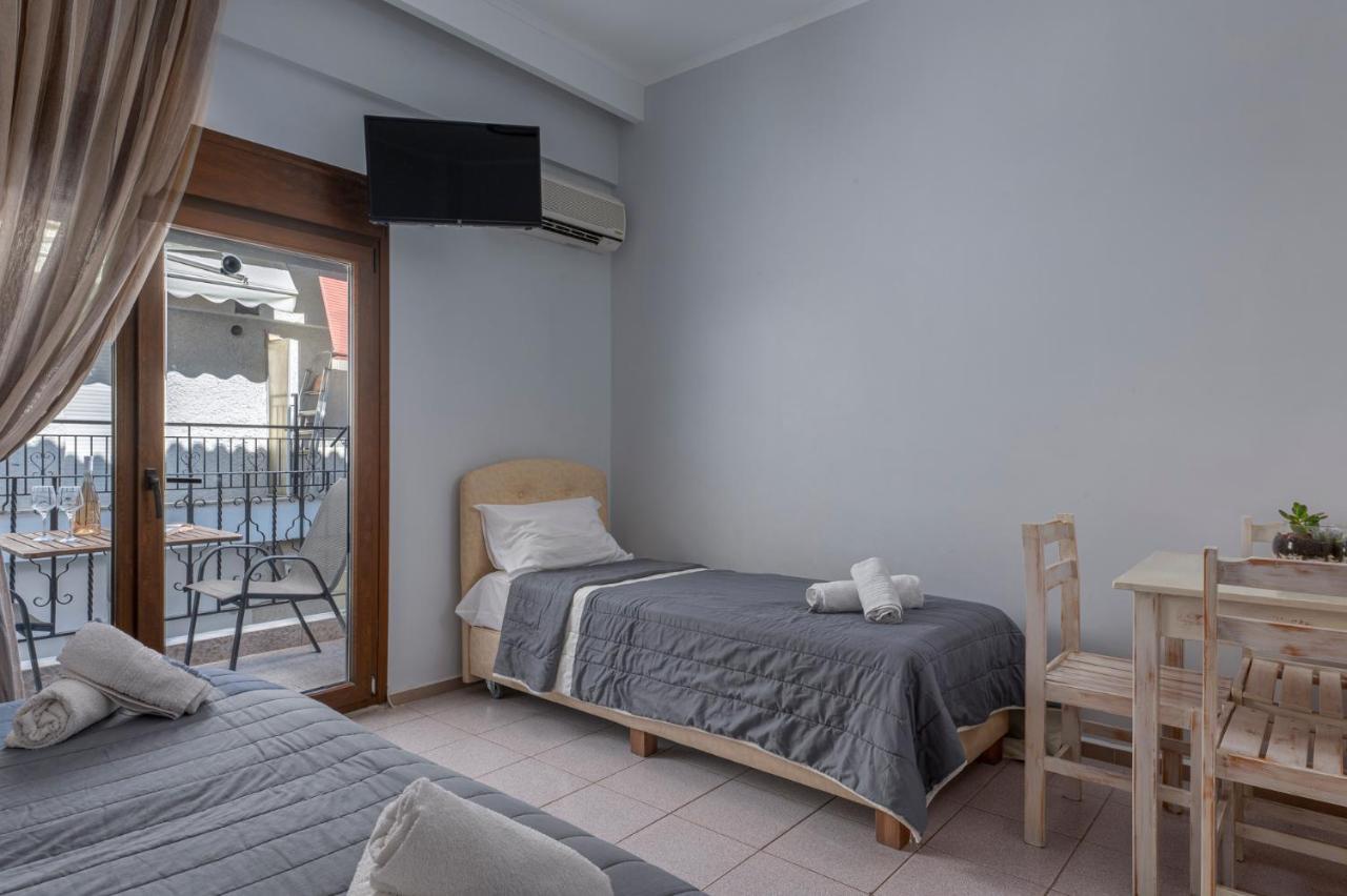 Adonis Hotel ペフコホリ エクステリア 写真